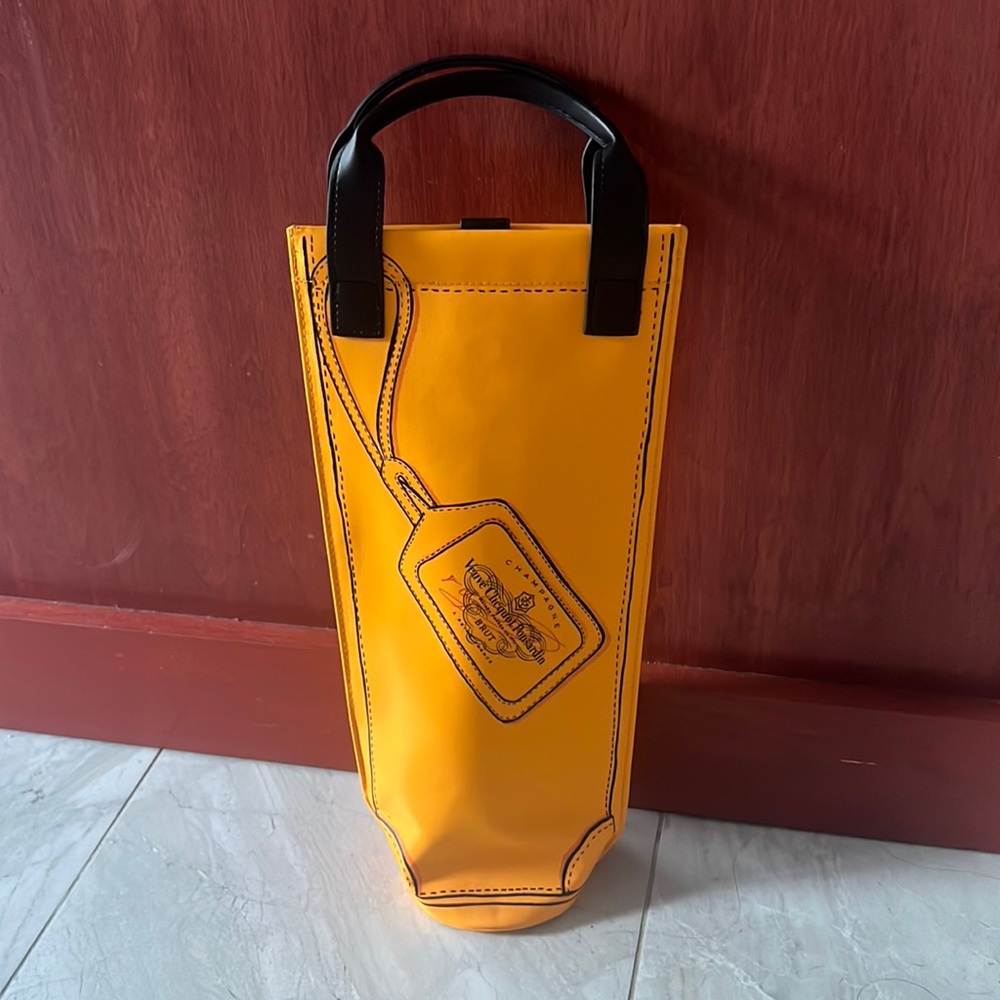 Veuve Clicquot Ponsardin Orange Bottle Bag Cover Insulated NWOT Ice Jack… - Picture 3 of 8